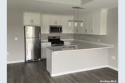 221 Eastview Drive #01, Central Islip, NY 11722 - Photo 4