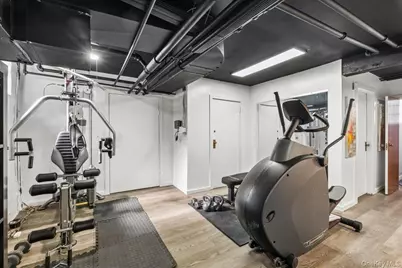 107 Crawford Terrace, New Rochelle, NY 10804 - Photo 26