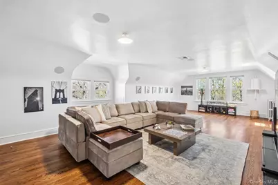 107 Crawford Terrace, New Rochelle, NY 10804 - Photo 24