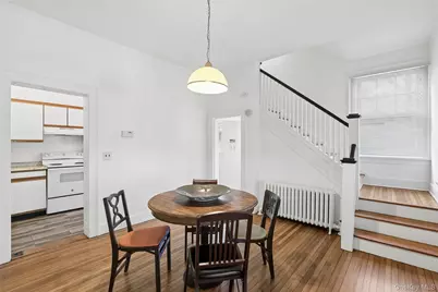 208 Wheatley Road, Old Westbury, NY 11568 - Photo 8