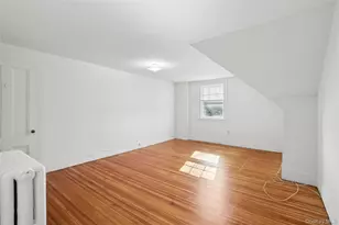 208 Wheatley Rd, Old Westbury, NY 11568 - Photo 22