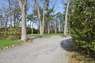 208 Wheatley Road, Old Westbury, NY 11568 - Photo 32