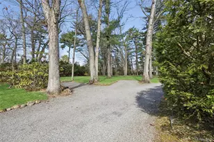 208 Wheatley Rd, Old Westbury, NY 11568 - Photo 32