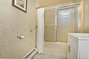 32 Coolidge St, Bellmore, NY 11710 - Photo 14