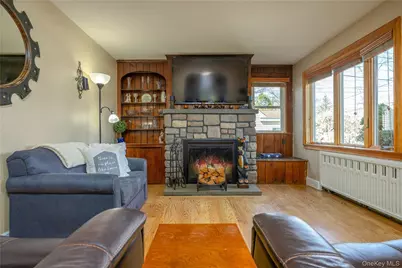 87 N Magnolia Street, Pearl River, NY 10965 - Photo 4