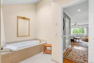 1102 Fairway Green, Mamaroneck, NY 10543 - Photo 24