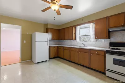 166 Park Hill Avenue #1, Yonkers, NY 10705 - Photo 8