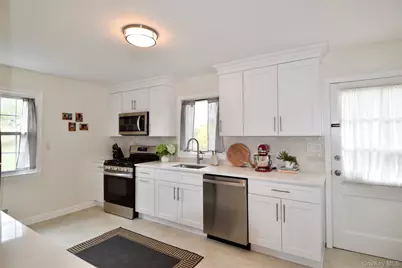 1131 Dobbs Ferry Road, White Plains, NY 10607 - Photo 6
