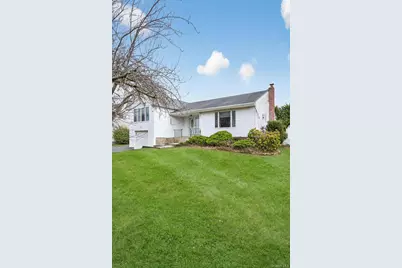 21 Jonquill Lane, Kings Park, NY 11754 - Photo 2