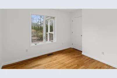 4 Carols Way, Hampton Bays, NY 11946 - Photo 28