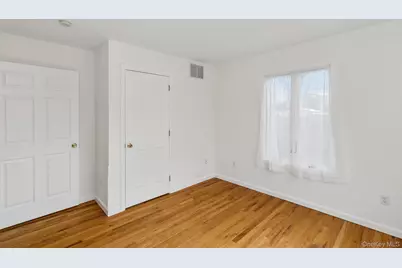 4 Carols Way, Hampton Bays, NY 11946 - Photo 26