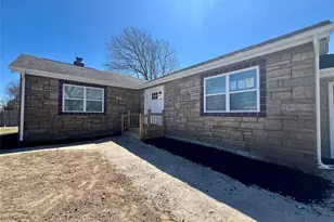 30 Lombardy Dr, Shirley, NY 11967 - Photo 2