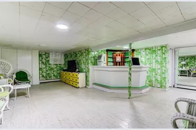 37 Patton Boulevard, New Hyde Park, NY 11040 - Photo 20