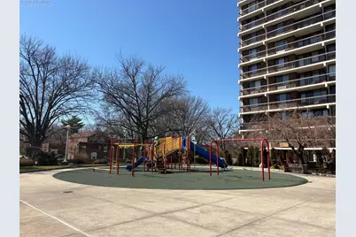 152-18 Union Turnpike #209P, Flushing, NY 11367 - Photo 8