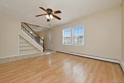 113 Hickory Lane, Levittown, NY 11756 - Photo 2