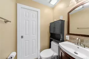 50 Penn St, Port Jefferson Station, NY 11776 - Photo 18