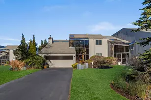 6 Lady Janes Way, Northport, NY 11768 - Photo 2