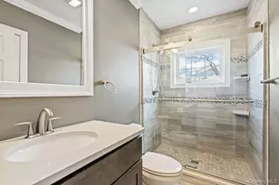 4 Knollwood Ave, Bayville, NY 11709 - Photo 16