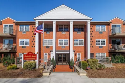 250 N Village Avenue #A-16, Rockville Centre, NY 11570 - Photo 2