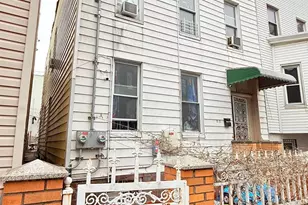 51-17 34th St, Long Island City, NY 11101 - Photo 2