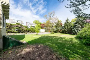 6 Helena Ave, White Plains, NY 10605 - Photo 32