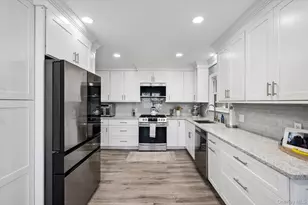 5 Orchard Road S, Patchogue, NY 11772 - Photo 6