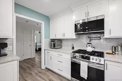 5 Orchard Road S, Patchogue, NY 11772 - Photo 4