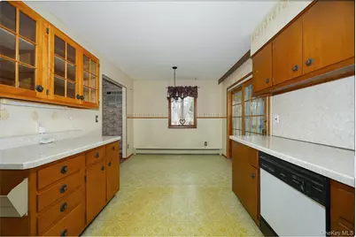 12 Julie Drive, Fishkill, NY 12533 - Photo 8