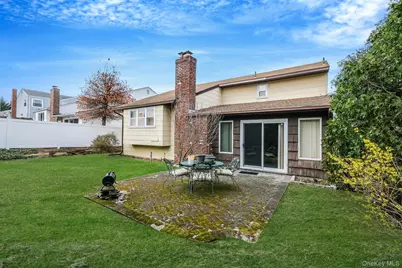 19 Woodoak Lane, Huntington, NY 11743 - Photo 18