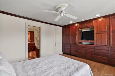 13 Lenox Place, Mount Kisco, NY 10549 - Photo 16