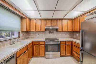 12 Ocean Avenue, East Quogue, NY 11942 - Photo 6