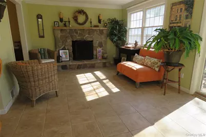 182 Siegel Boulevard, Babylon, NY 11702 - Photo 10