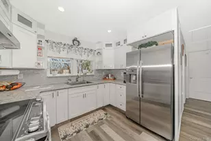 270 26th St, Copiague, NY 11726 - Photo 6