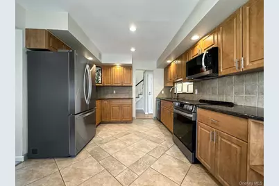 18 Lloyd Lane, Nesconset, NY 11767 - Photo 18