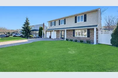 18 Lloyd Lane, Nesconset, NY 11767 - Photo 6