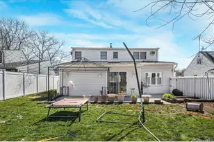 758 Wyngate Dr E, Valley Stream, NY 11580 - Photo 16