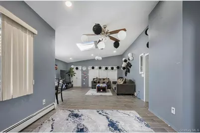 758 Wyngate Drive E, Valley Stream, NY 11580 - Photo 4