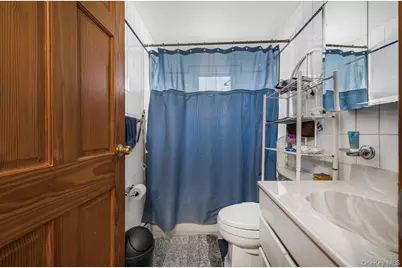 758 Wyngate Drive E, Valley Stream, NY 11580 - Photo 24