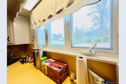 10 Kings Park Road, Commack, NY 11725 - Photo 8