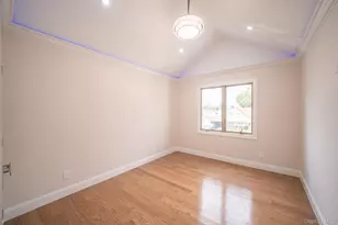 22 Sleepy Ln, Hicksville, NY 11801 - Photo 14