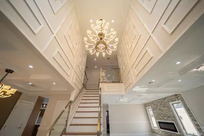 22 Sleepy Lane, Hicksville, NY 11801 - Photo 10