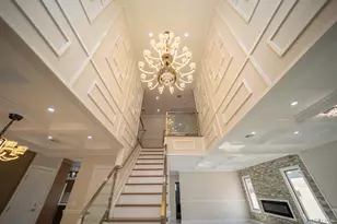 22 Sleepy Ln, Hicksville, NY 11801 - Photo 10