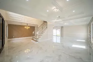 22 Sleepy Ln, Hicksville, NY 11801 - Photo 4