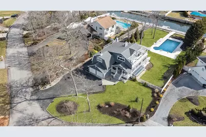 8 Canal Way, Hampton Bays, NY 11946 - Photo 2