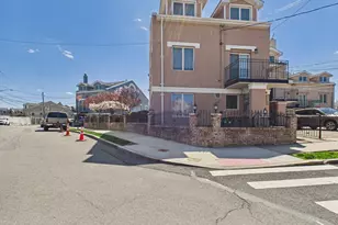 3318 Griswold Ave, Bronx, NY 10465 - Photo 2