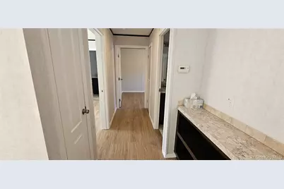525-B26 Riverleigh Avenue #B26, Riverhead, NY 11901 - Photo 6
