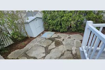525-B26 Riverleigh Avenue #B26, Riverhead, NY 11901 - Photo 16