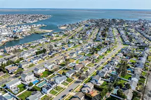 85 Massapequa Ave, Massapequa, NY 11758 - Photo 30