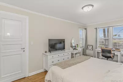 250 Central Avenue #C111, Lawrence, NY 11559 - Photo 18