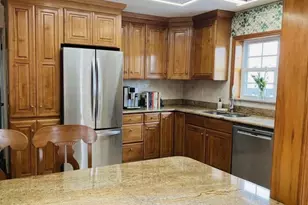 26-43 211th St, Bayside, NY 11360 - Photo 4